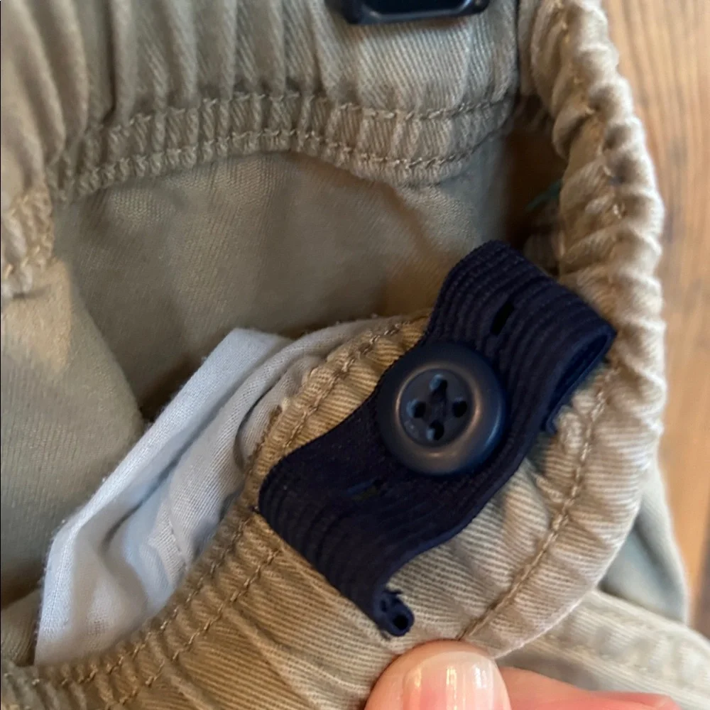 The Children's Place boy’s pull-on cargo pants, khaki size 8 adjustable waist